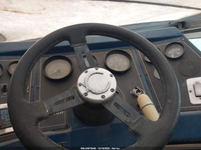 Carver 21ft 0in Image 2