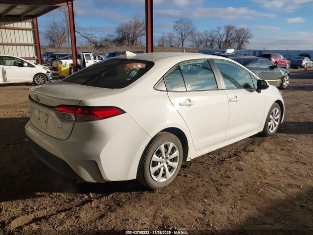 Toyota Corolla Le Image 16