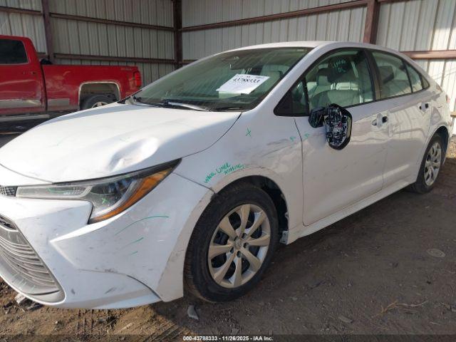 Toyota Corolla Le Image 2