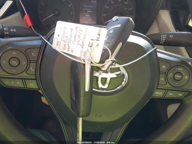 Toyota Corolla Le Image 10