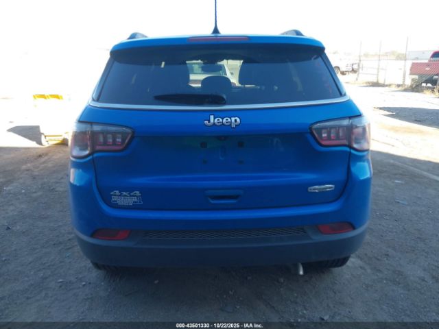Jeep Compass Latitude Lux Fwd Image 10