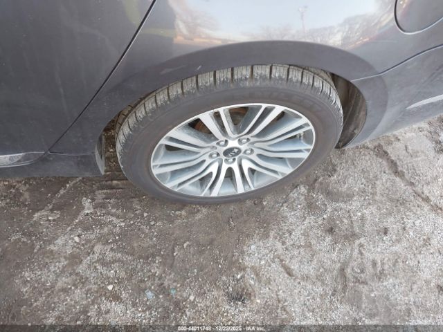 Kia Cadenza Premium Image 16