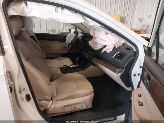 Subaru Outback 2.5i Limited Image 7