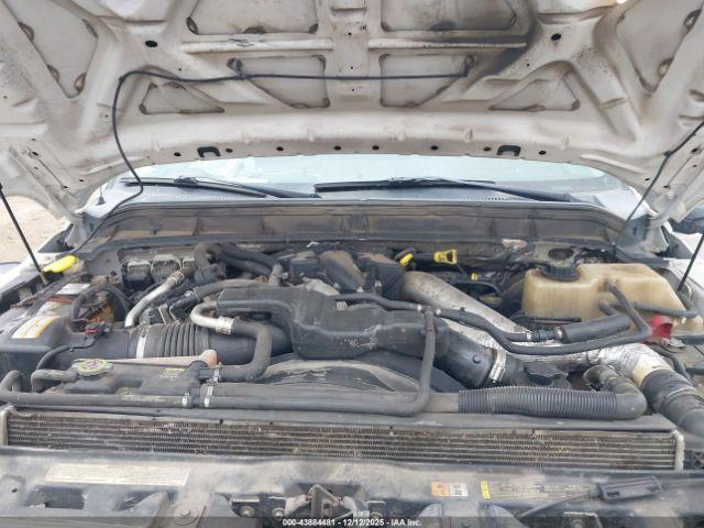 Ford F-350 Lariat Image 19