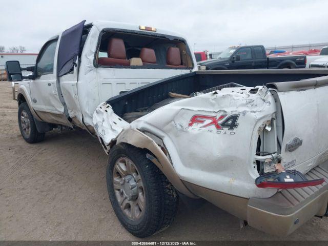 Ford F-350 Lariat Image 4