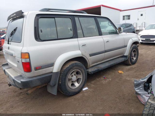 Toyota Land Cruiser Image 5