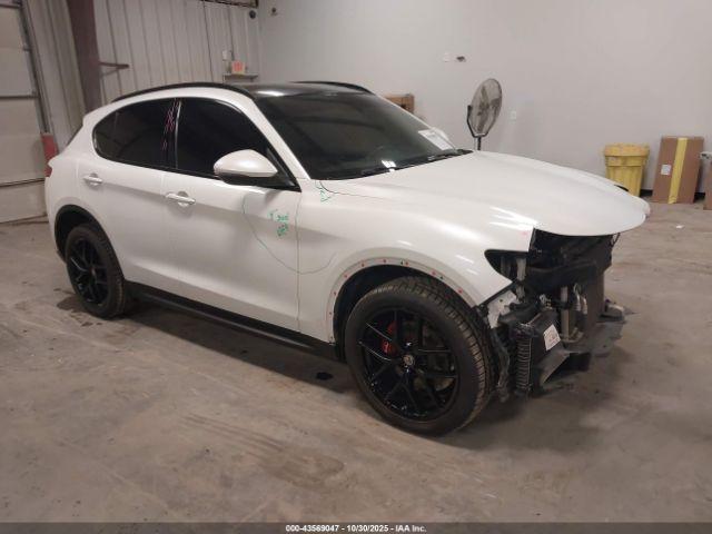  Salvage Alfa Romeo Stelvio