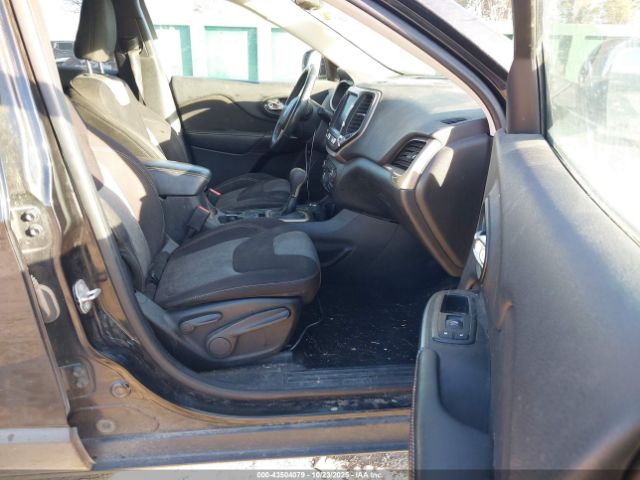 Jeep Cherokee Latitude Image 16