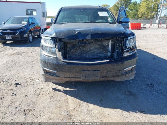 Chevrolet Suburban 1500 Ltz Image 13