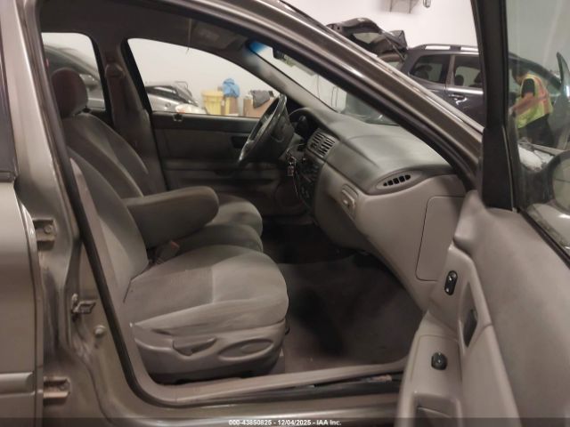 Ford Taurus Se Image 10