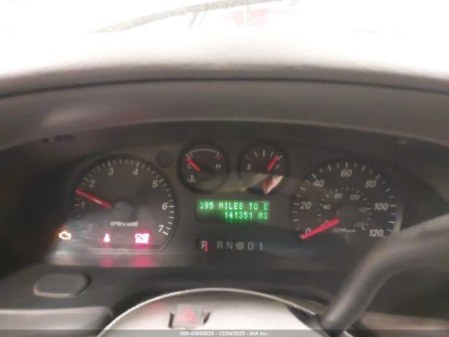 Ford Taurus Se Image 5