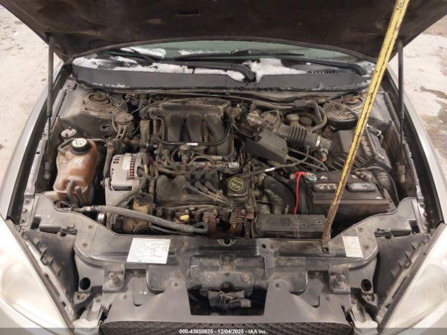 Ford Taurus Se Image 9