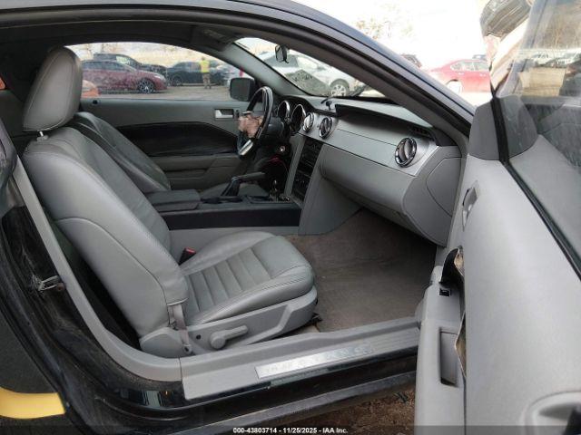 Ford Mustang Gt Image 2