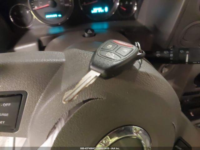 Jeep Commander Image 16