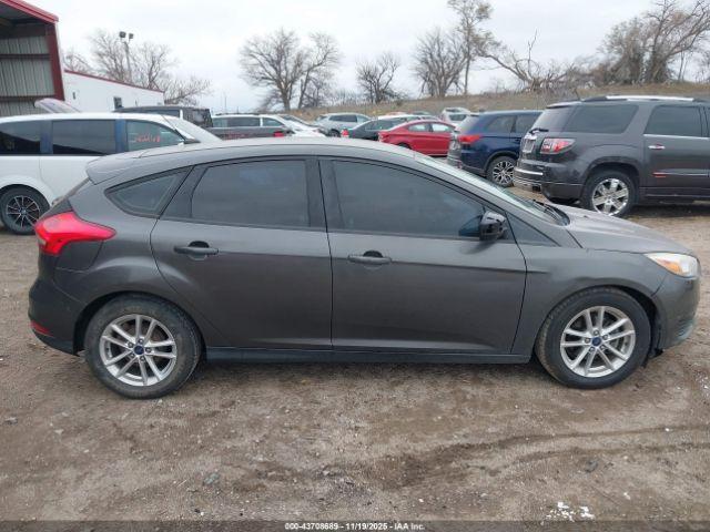 Ford Focus Se Image 12