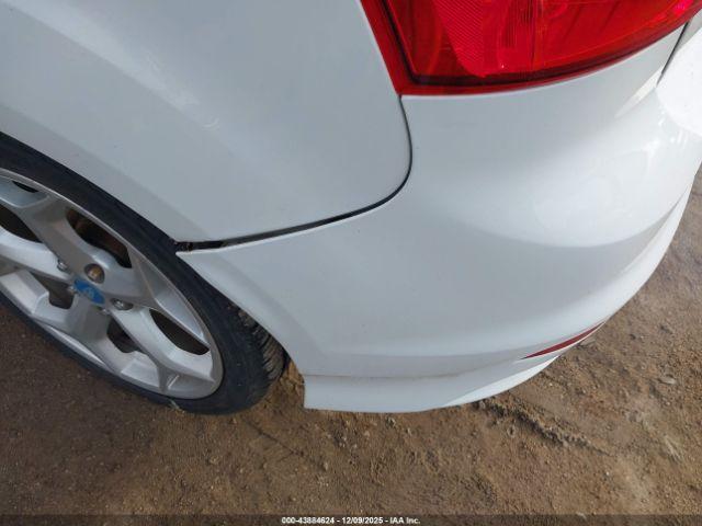 Ford Focus St Image 3