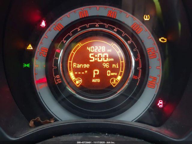 FIAT 500 Lounge Image 14