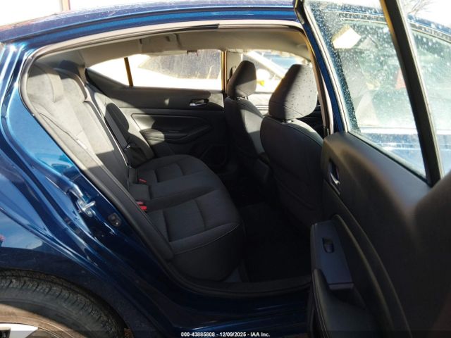 Nissan Altima 2.5 S Image 5