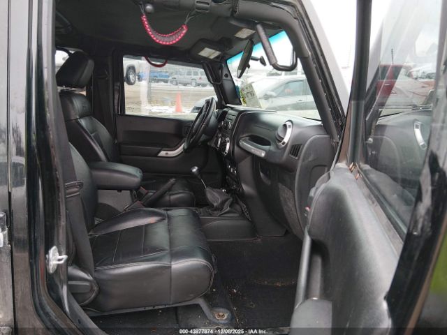 Jeep Wrangler Sahara Image 6