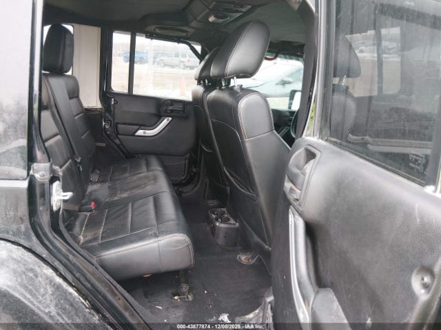 Jeep Wrangler Sahara Image 7