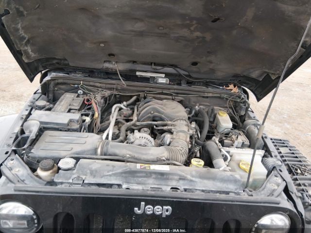 Jeep Wrangler Sahara Image 12