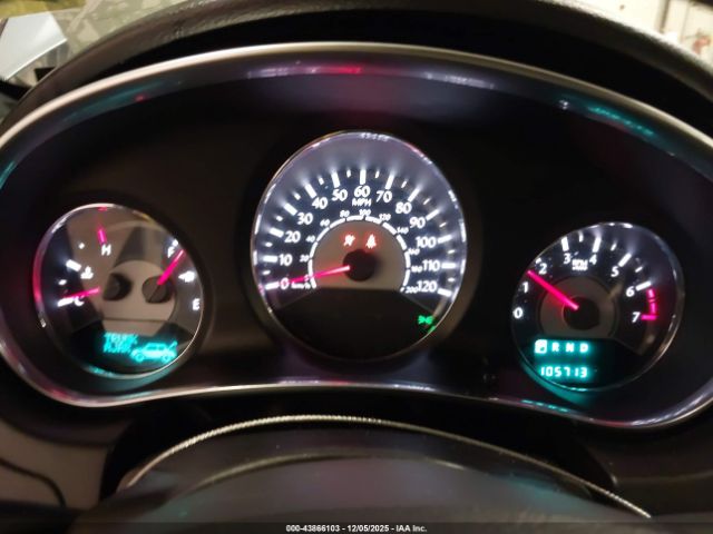 Chrysler 200 Touring Image 12