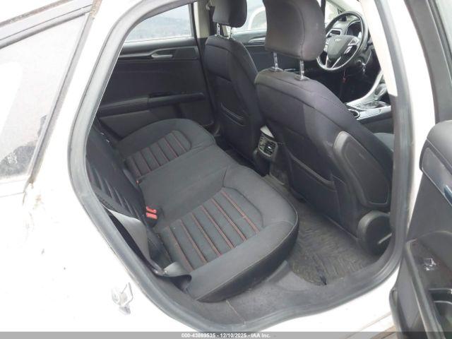 Ford Fusion Se Image 8