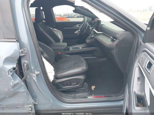 Ford Explorer St Image 12