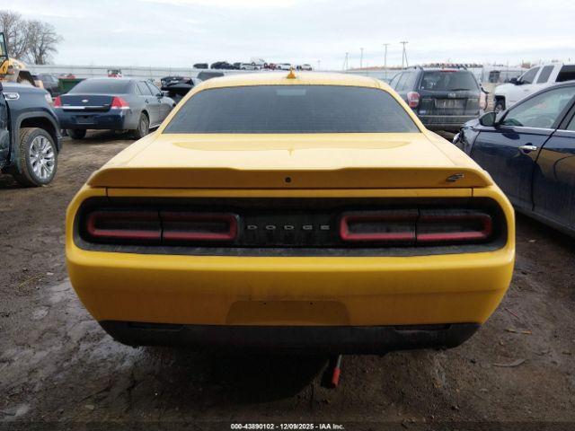 Dodge Challenger Gt Awd Image 2