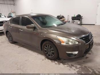  Salvage Nissan Altima
