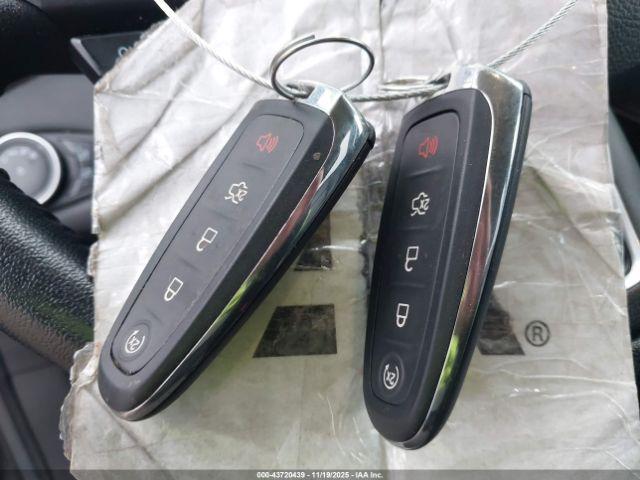 Ford Escape Titanium Image 9