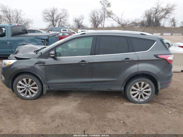 Ford Escape Titanium Image 15
