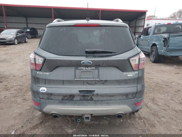 Ford Escape Titanium Image 14