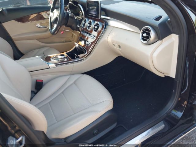 Mercedes-Benz C-Class Image 5