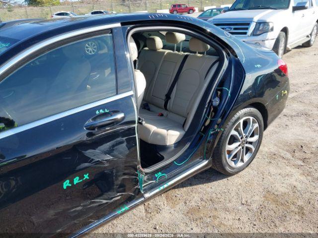 Mercedes-Benz C-Class Image 6