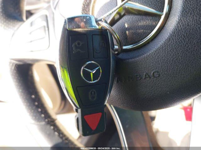 Mercedes-Benz C-Class Image 2