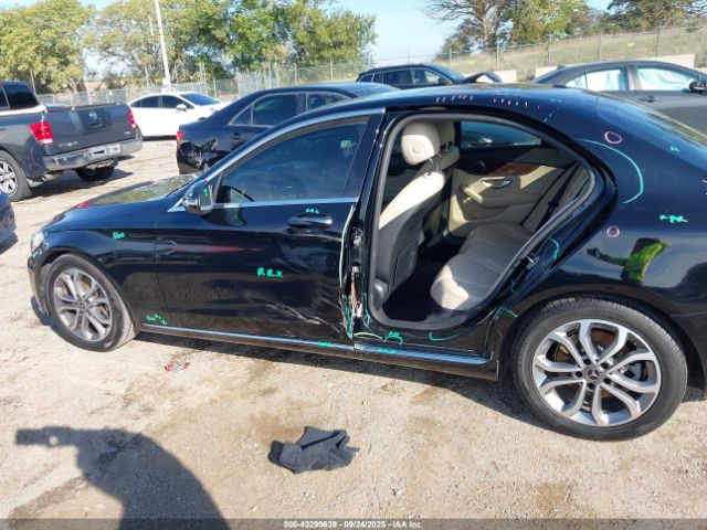 Mercedes-Benz C-Class Image 10