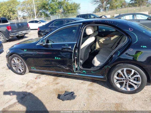 Mercedes-Benz C-Class Image 10