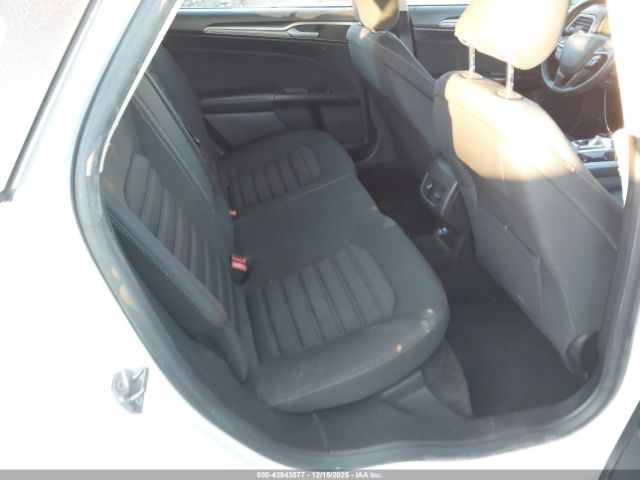 Ford Fusion Se Image 2