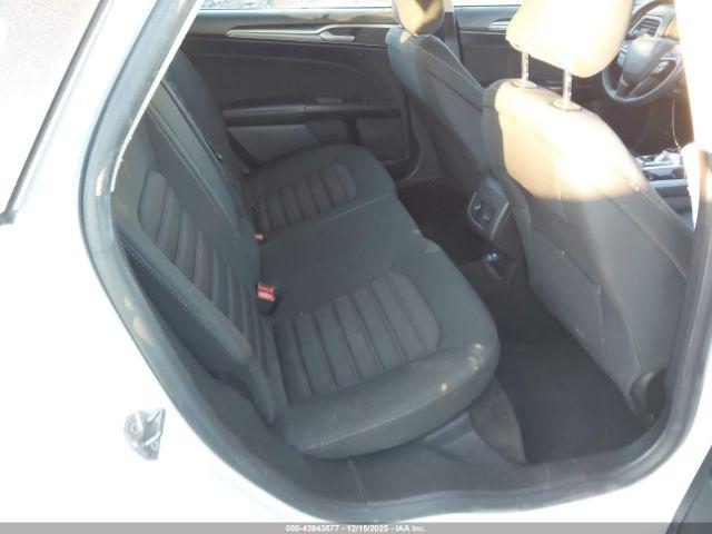 Ford Fusion Se Image 2