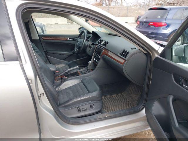 Volkswagen Passat 2.5l Sel Premium Image 11