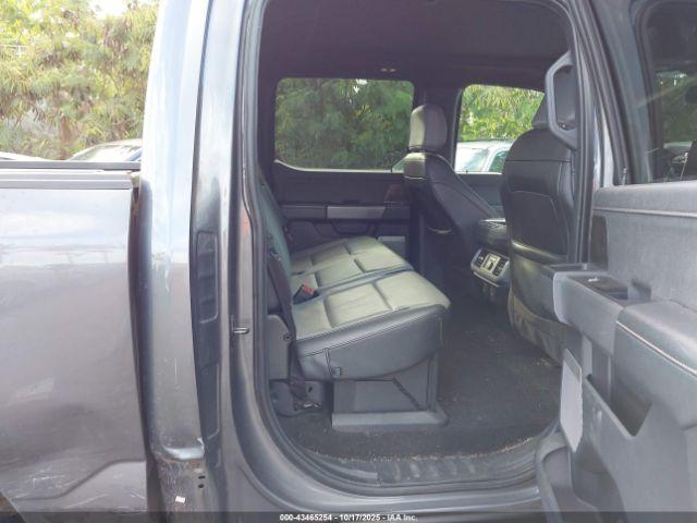 Ford F-150 Lariat Image 9