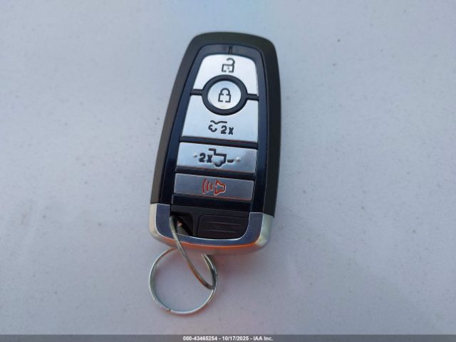 Ford F-150 Lariat Image 16