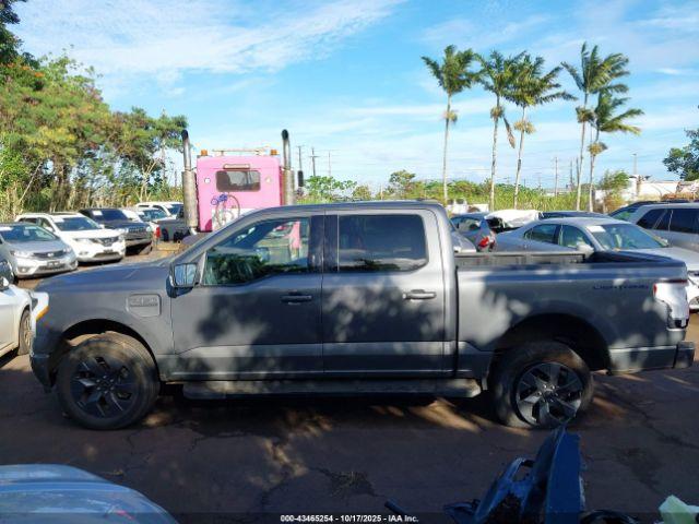 Ford F-150 Lariat Image 2