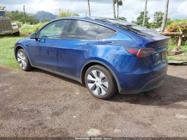Tesla Model Y Image 19