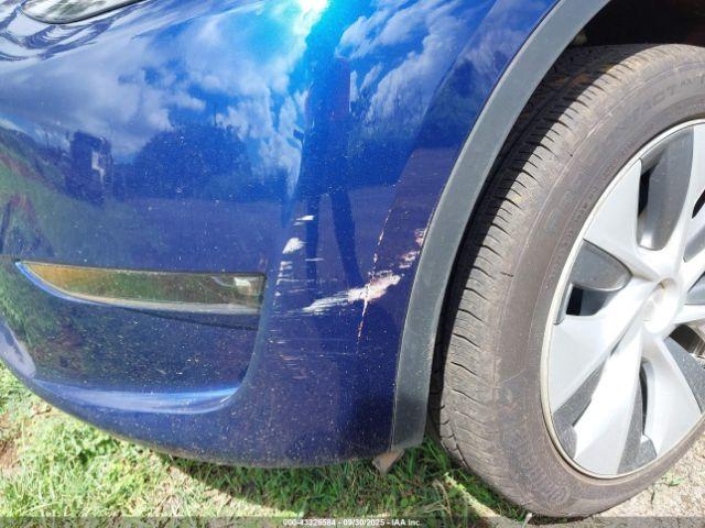 Tesla Model Y Image 11