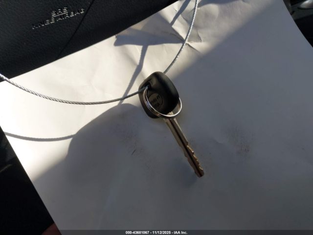 Toyota RAV4 Le Image 14