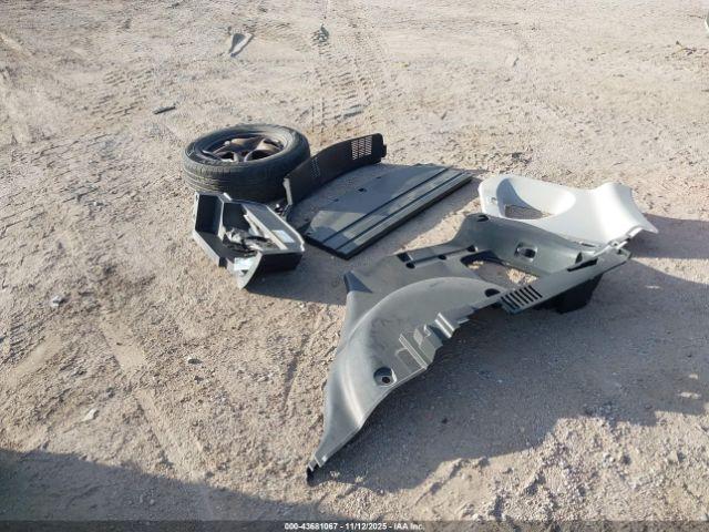 Toyota RAV4 Le Image 13