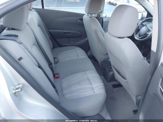 Chevrolet Sonic Lt Auto Image 7