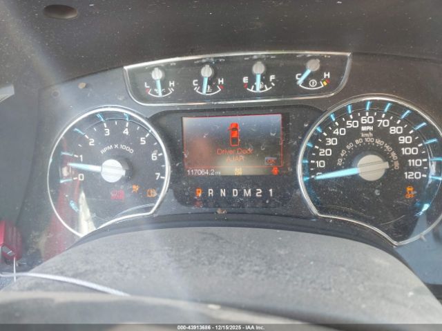 Ford F-150 Lariat Image 14